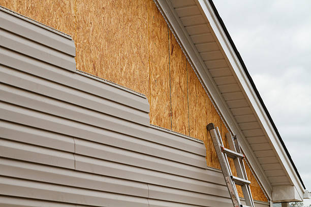 Professional Wood Siding technician working in Lake Oswego, OR